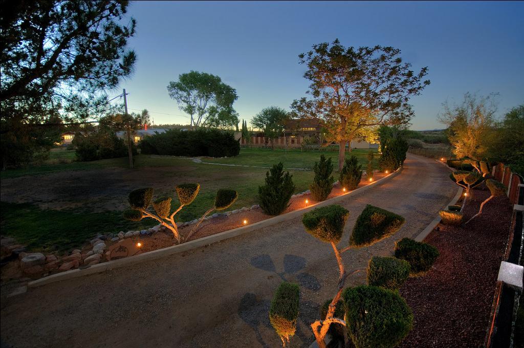 Desert Rose Bed And Breakfast Коттонвуд Экстерьер фото